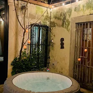 House Dzalbay Santa Lucia With Hot Tub Mérida
